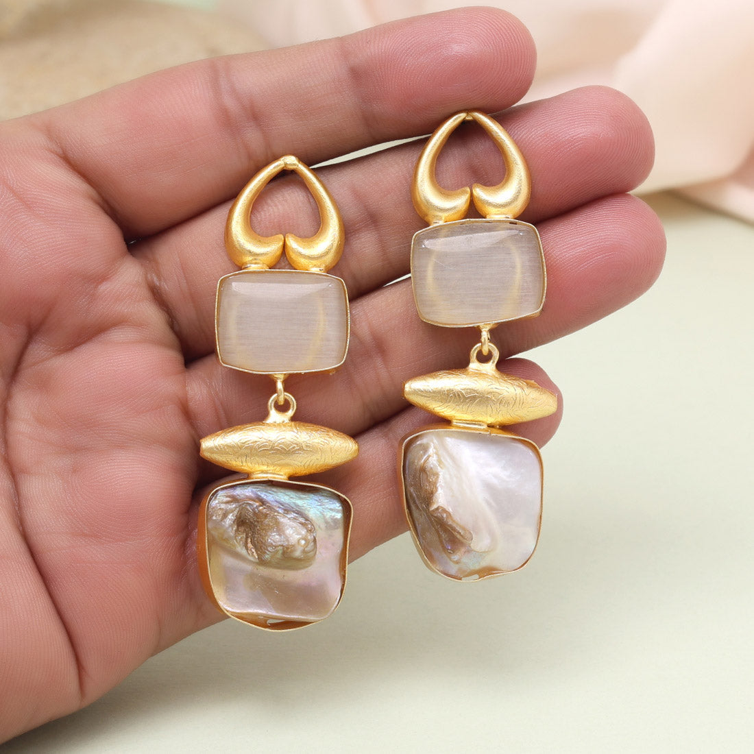 Classic White Color Amrapali Earrings - Preyans.com