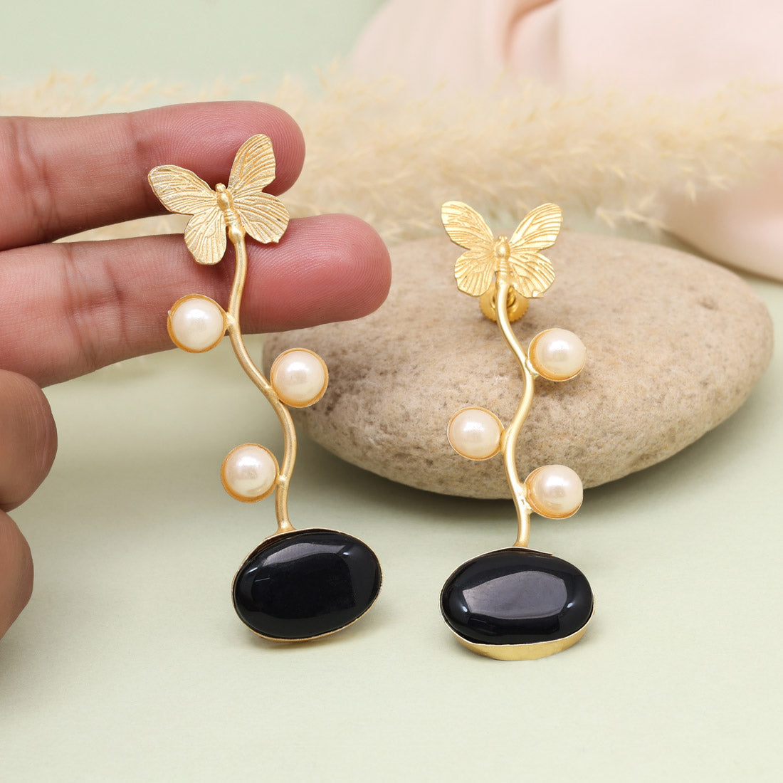 Intense Black Color Amrapali Earrings - Preyans.com