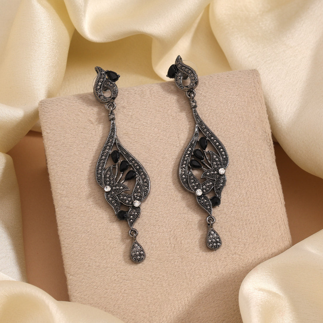 Black Color Fashion Earrings In Glossy Finish With Minimal Look - Preyans.com