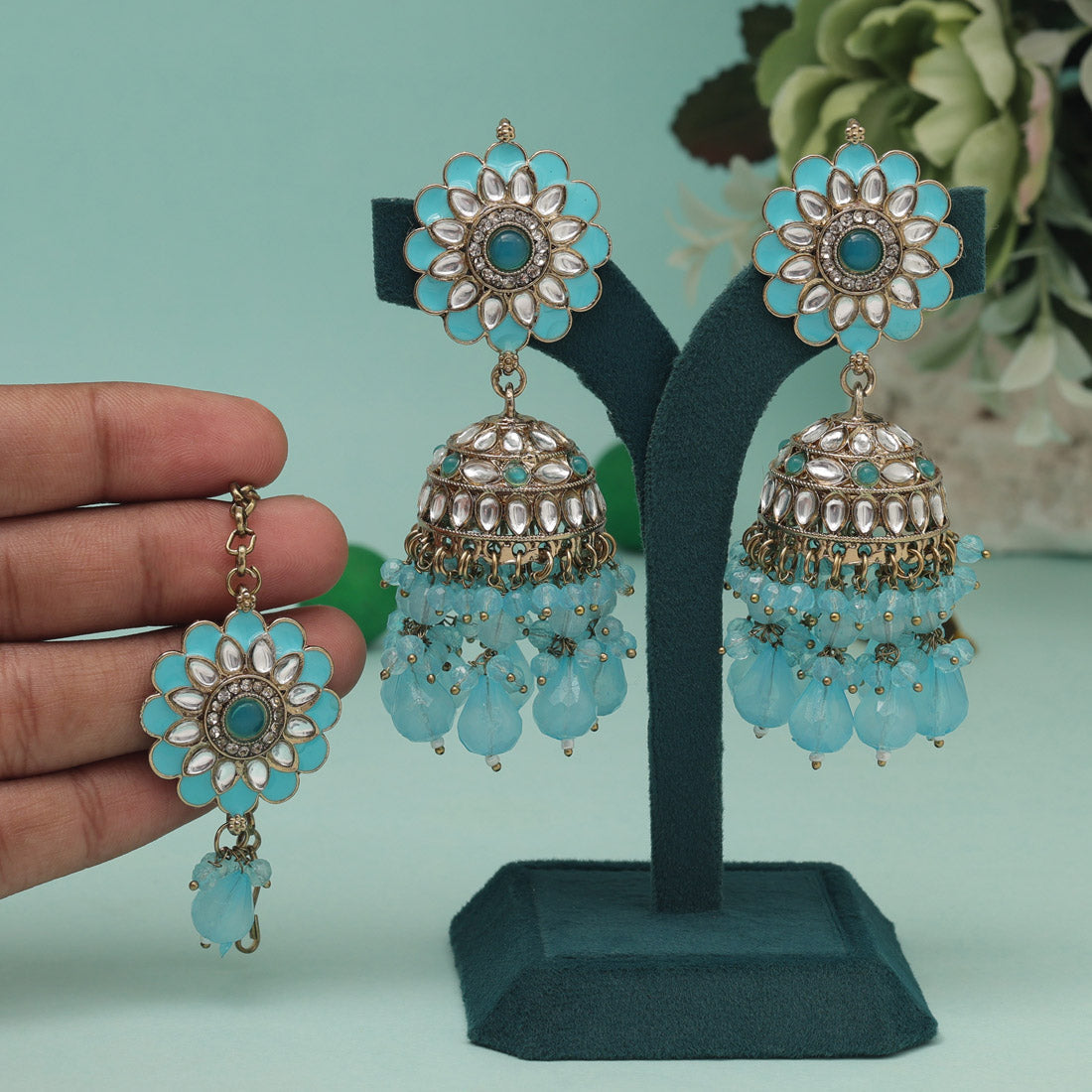 Sky Blue Color Kundan Earrings With Maang Tikka (KDTE559SBLU