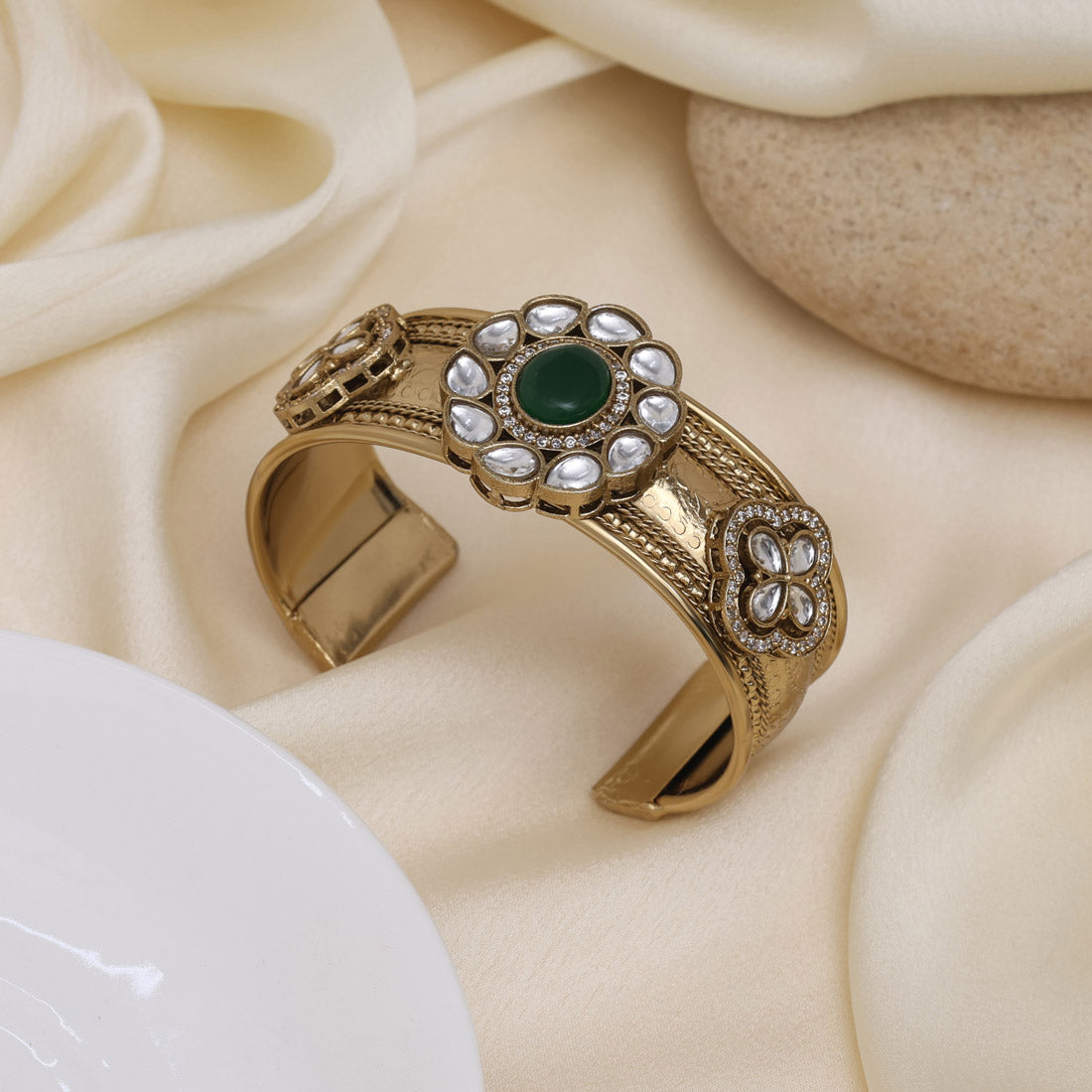 Stylish Green Color American Diamond Bracelet With Fine Stone Detailing - Preyans.com