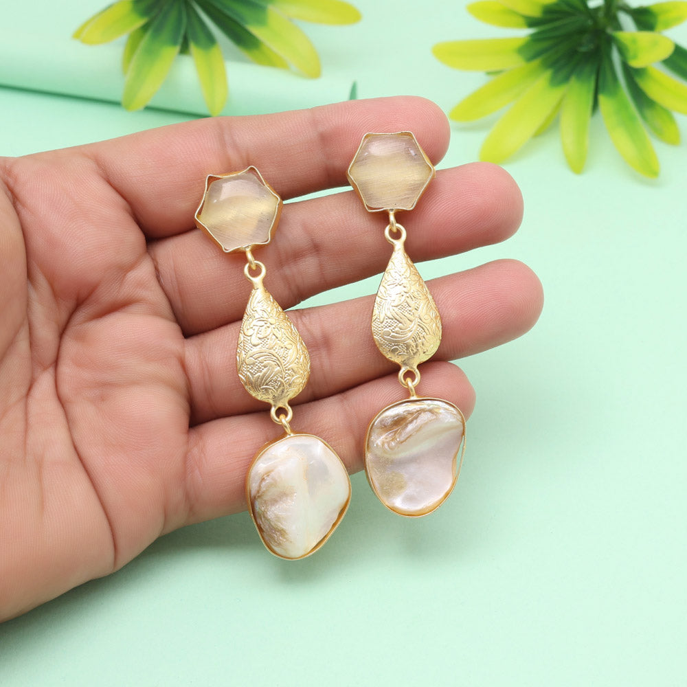 Classic White Color Amrapali Earrings - Preyans.com
