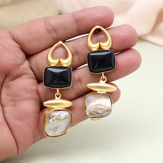 Elegant Black Color Amrapali Earrings - Preyans.com