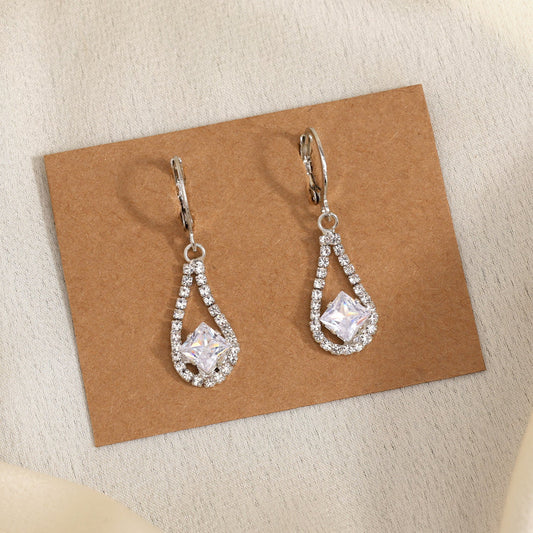 Vintage Glamour In Silver Color Antique Stone Earrings For Evening Looks - Preyans.com