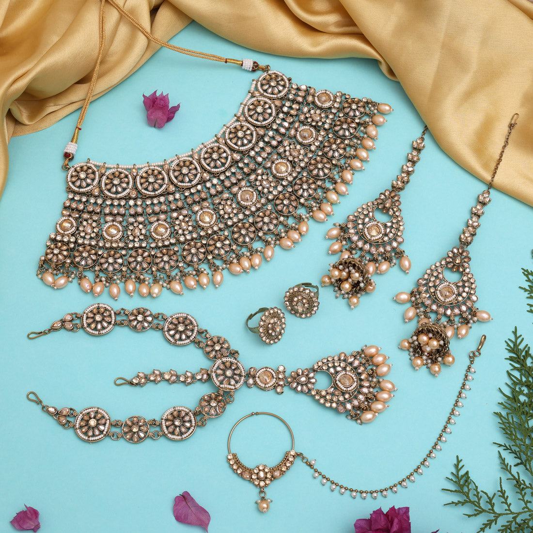 Gold Color Kundan Dulhan Set (BDL253GLD) - Preyans.com