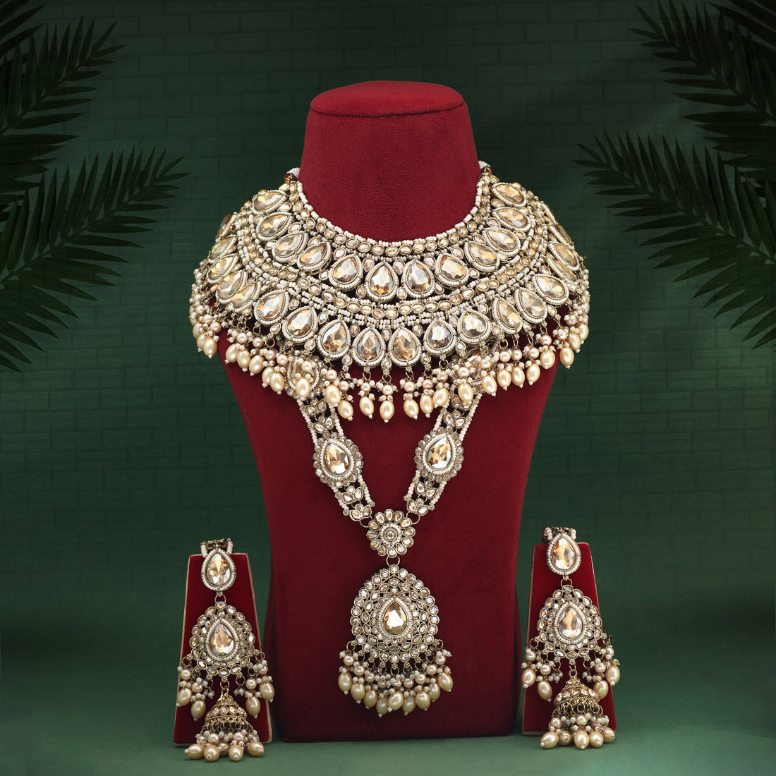 Gold Color Kundan Dulhan Set (BDL261GLD) - Preyans.com