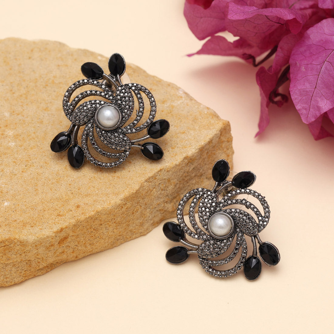 Black Color Black Antique Earrings (DRKDE174BLK) - Preyans.com