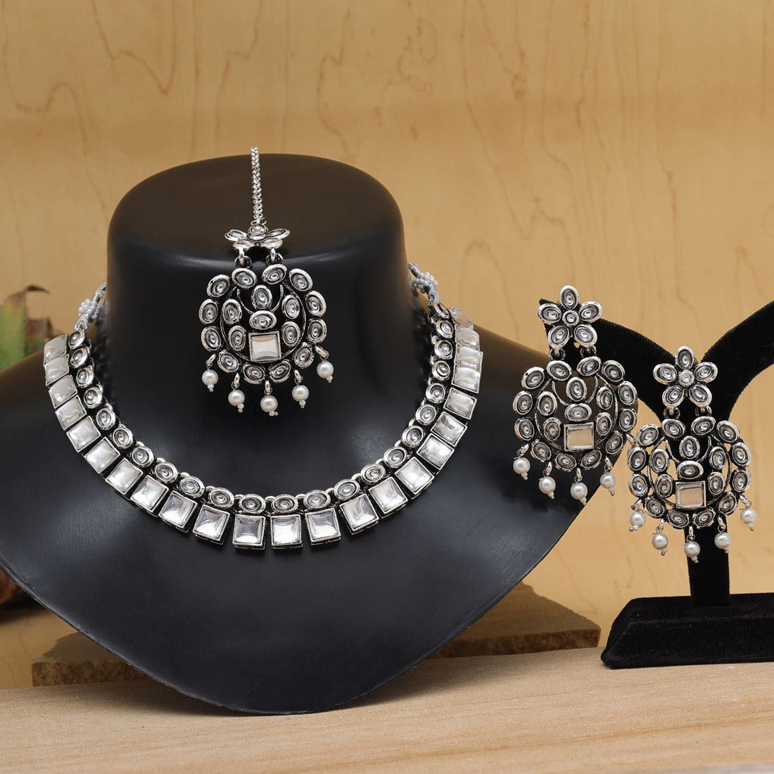 Silver Color Oxidised Kundan Necklace Set (GSN2026SLV) - Preyans.com