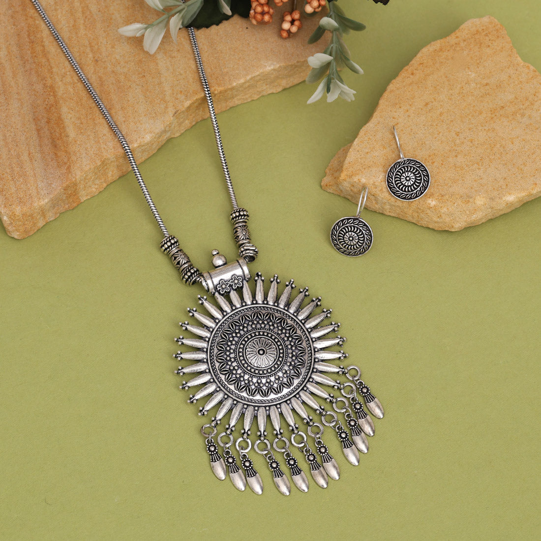 Silver Color Oxidised Necklace Set (GSN2034SLV) - preyans.com