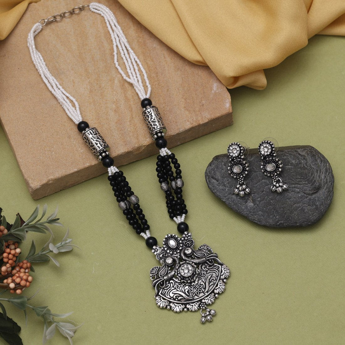 Silver Color Oxidised Necklace Set (GSN2046SLV) - preyans.com