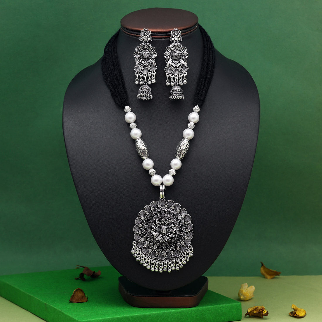 Silver Color Oxidised Necklace Set (GSN2051SLV) - Preyans.com