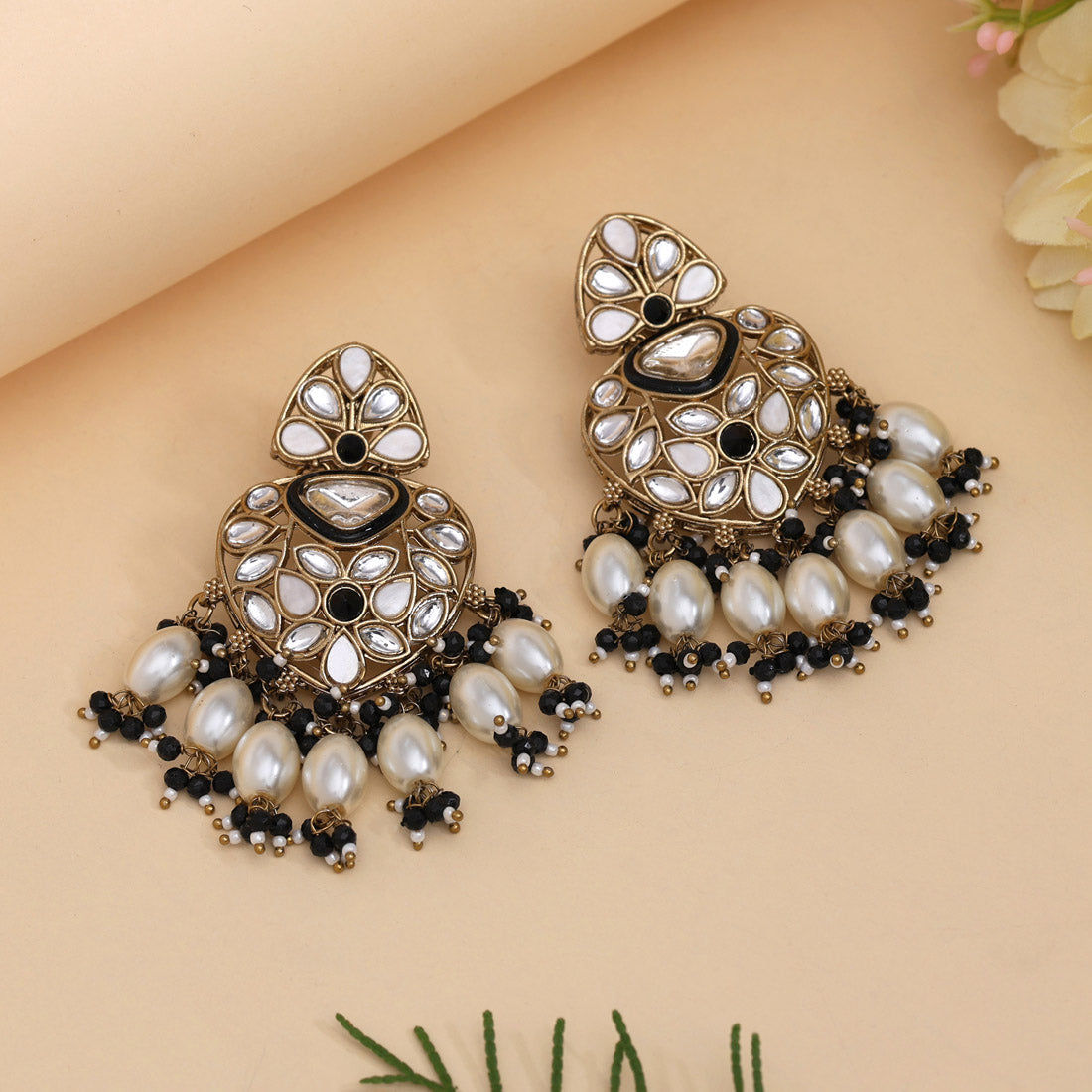 Black Color Kundan Earrings (KDE1008BLK) - eindiawholesale.com