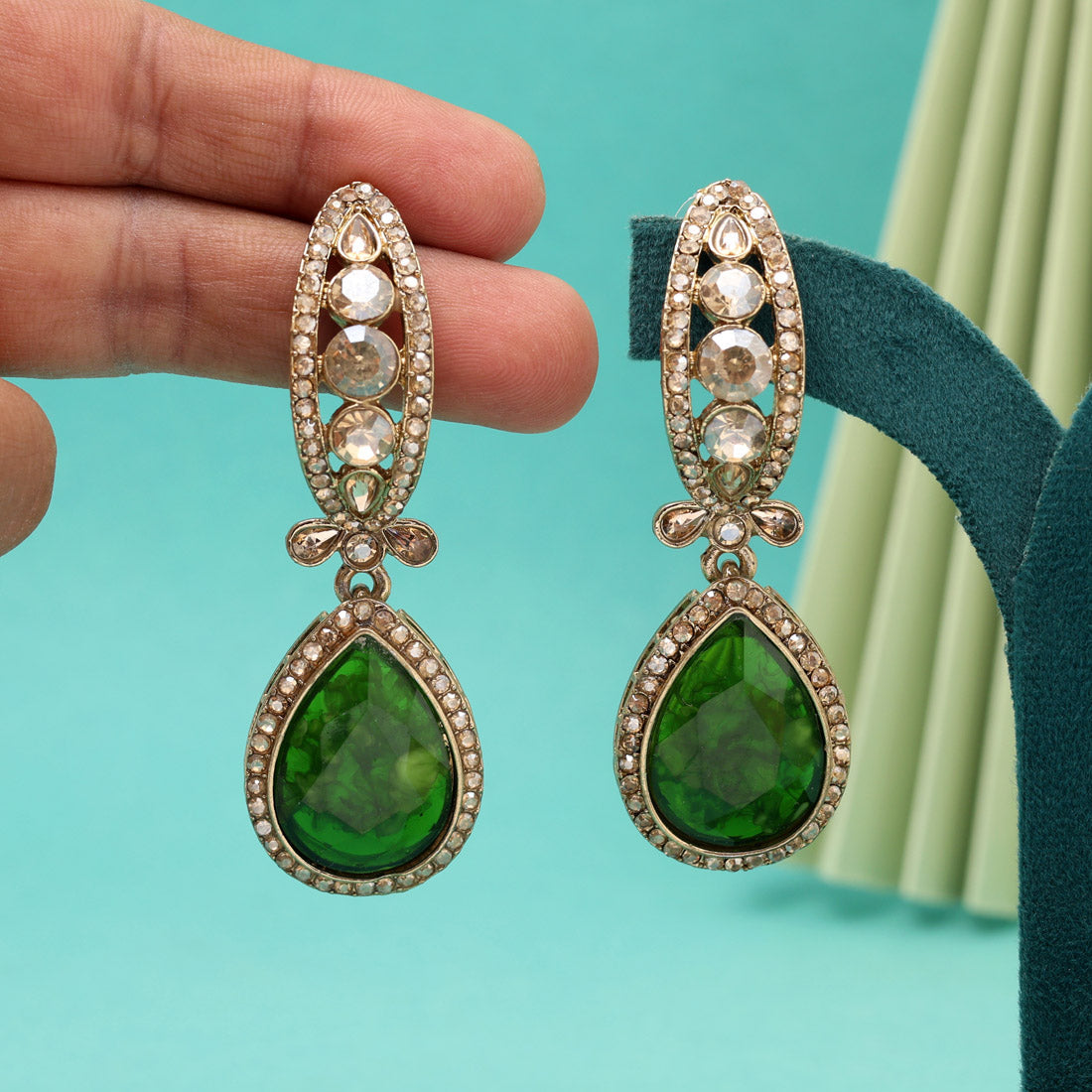 Green Color Kundan Earrings (KDE1013GRN) - Preyans.com