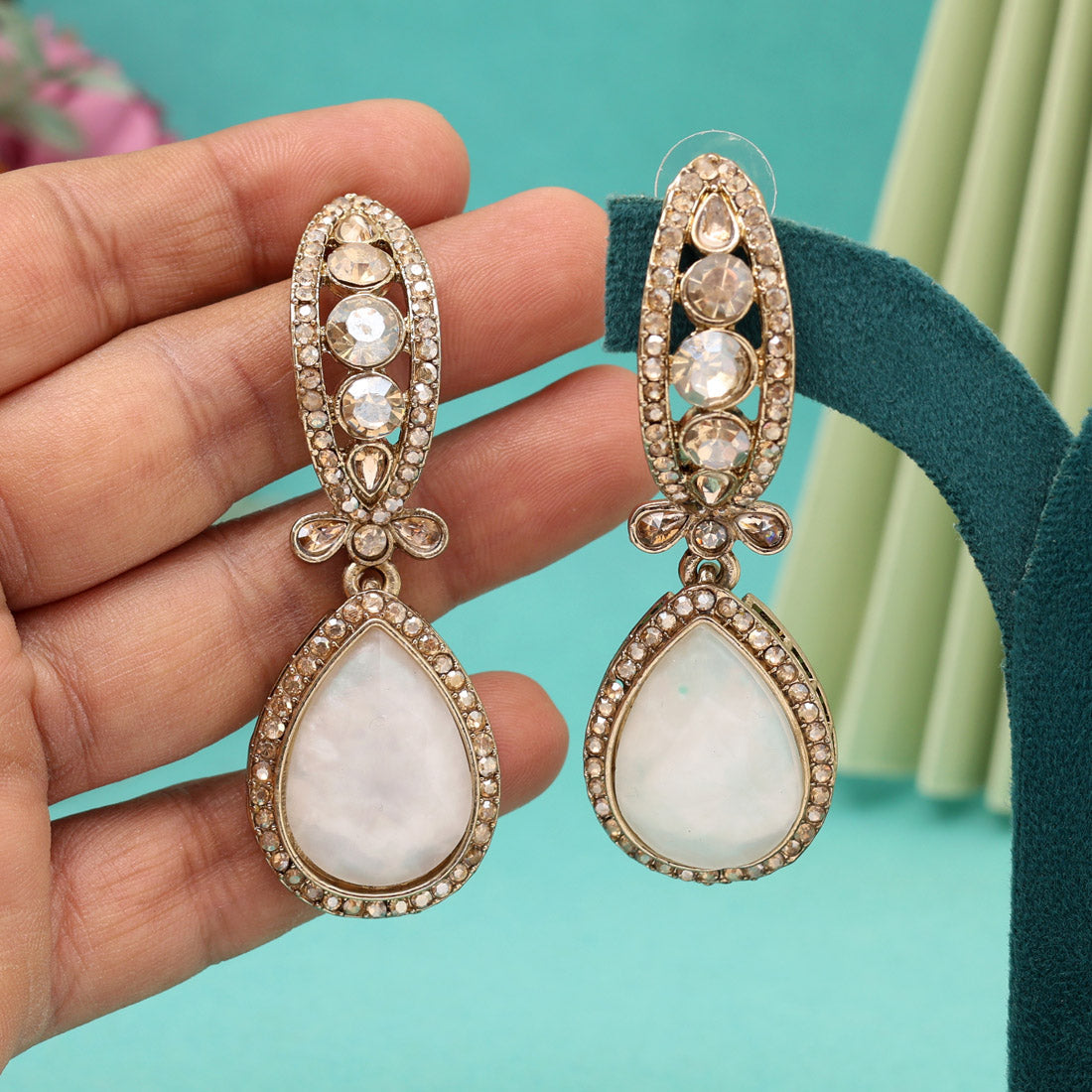 White Color Kundan Earrings (KDE1013WHT) - Preyans.com