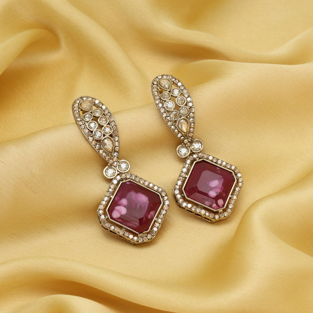 Magenta Color Kundan Earrings (KDE1014MNT) - Preyans.com