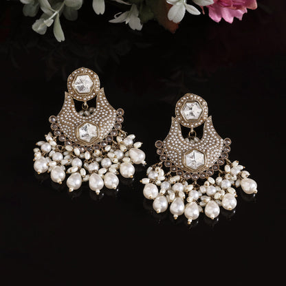 White Color Pakistani Kundan Earrings (KDE1016WHT) - Preyans.com