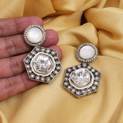 Green Color Moissanite Kundan Earrings (KDE977GRN) - Preyans.com