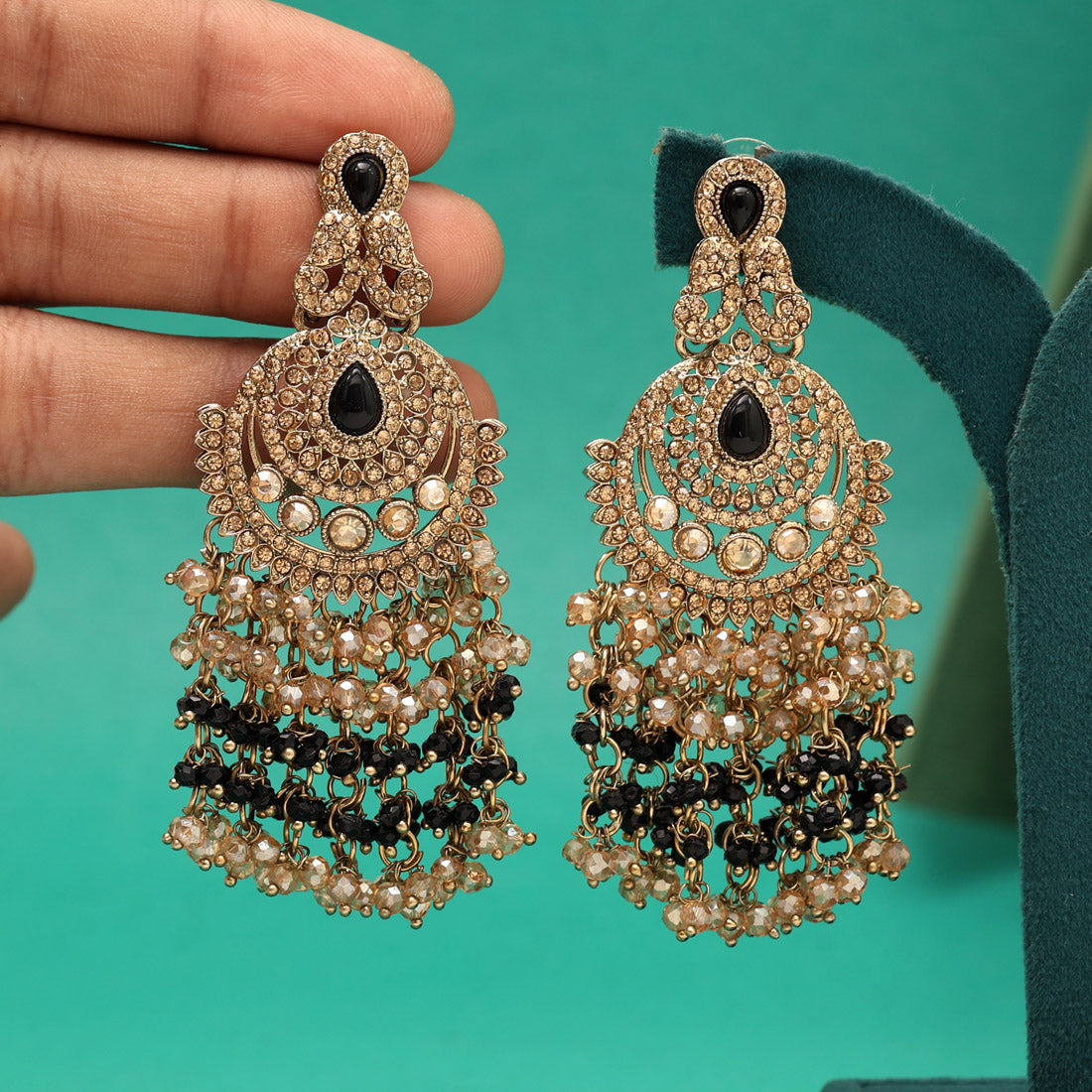 Black Color Kundan Pakistani Earrings (KDE980BLK) - Preyans.com