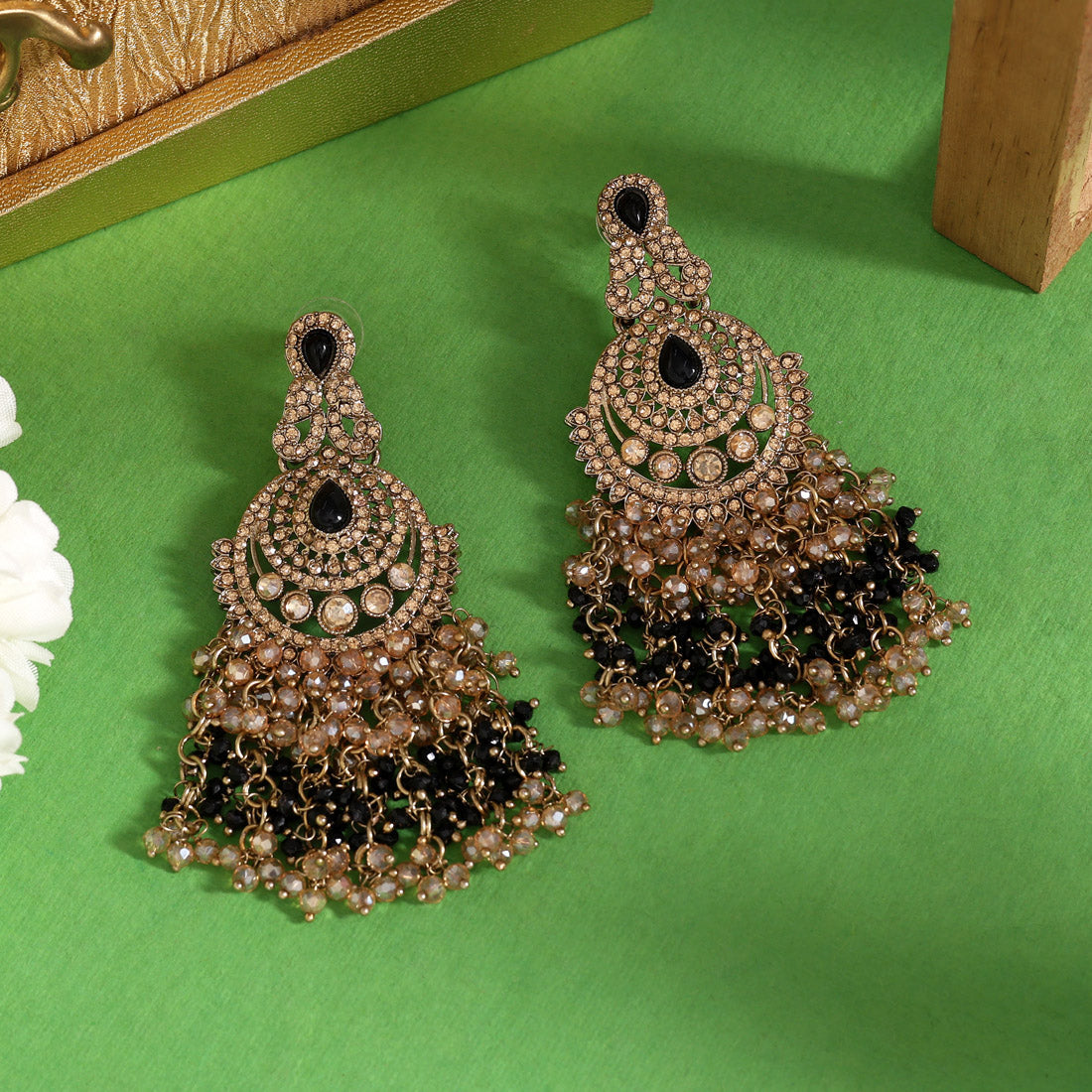 Black Color Kundan Pakistani Earrings (KDE980BLK) - Preyans.com