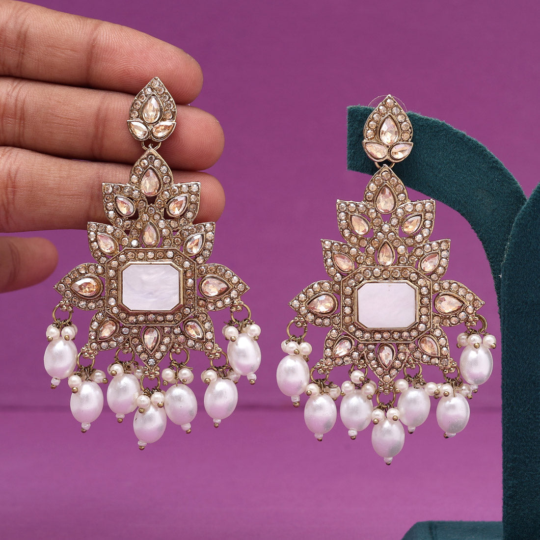 Gold & White Color Mother Of Pearl Kundan Earrings (KDE996GLDWHT) - Preyans.com