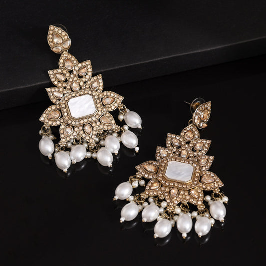 Gold & White Color Mother Of Pearl Kundan Earrings (KDE996GLDWHT) - Preyans.com