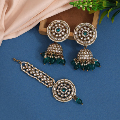 Rama Green Color Kundan Earrings With Maang Tikka (KDTE537RGRN) - preyans.com