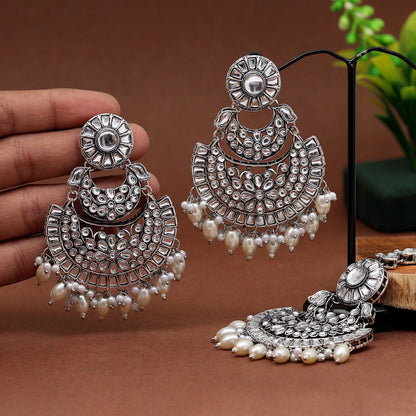 Silver Color Kundan Earrings With Maang Tikka (KDTE546SLV) - preyans.com