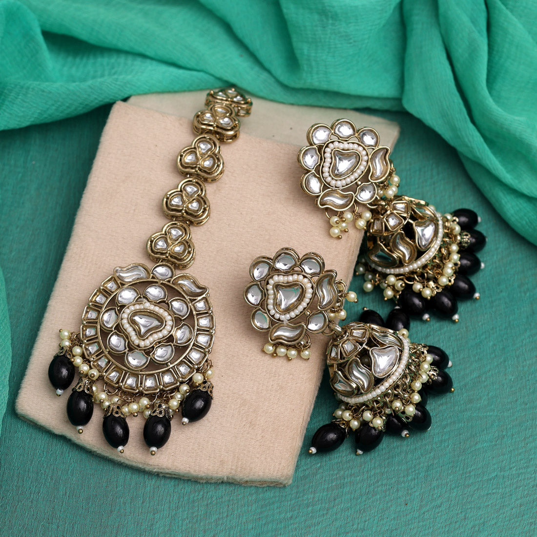 Black Color Kundan Earrings With Maang Tikka (KDTE552BLK) - preyans.com