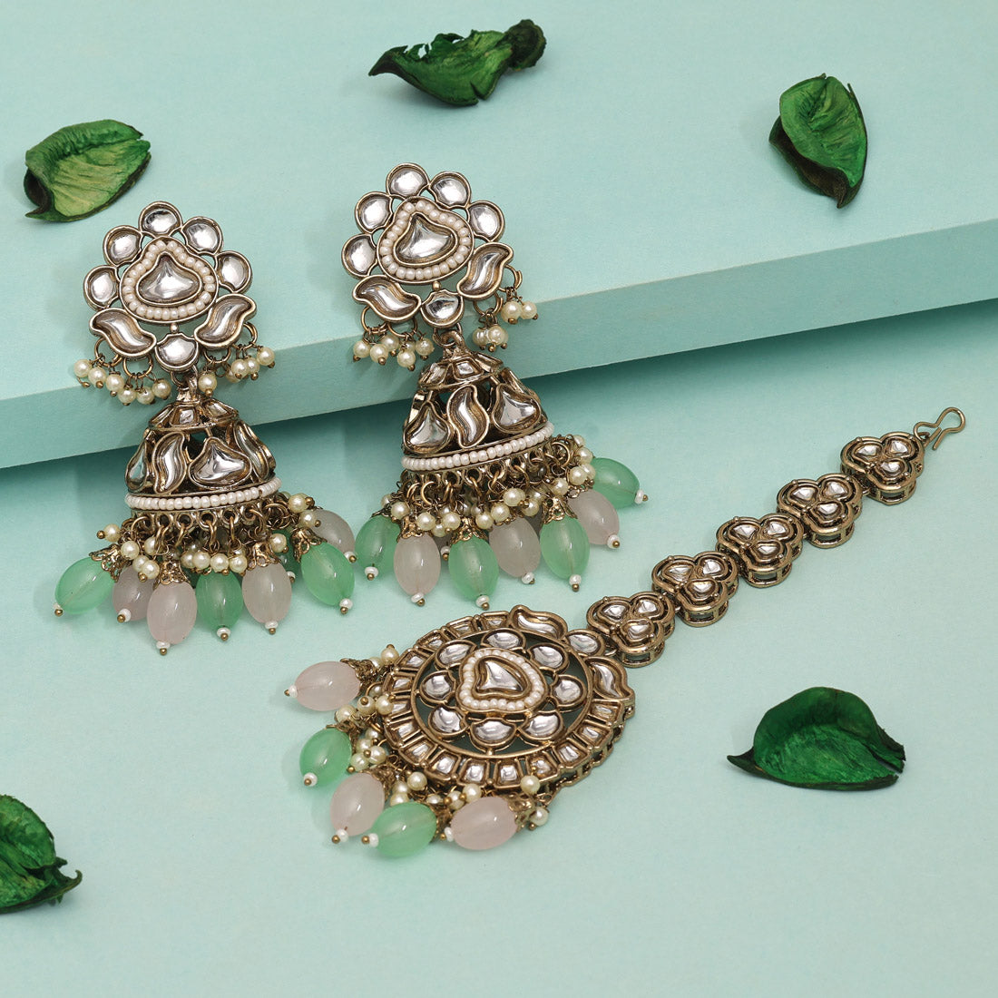 Pink & Pista Green Color Kundan Earrings With Maang Tikka (KDTE552PGRNPNK) - preyans.com