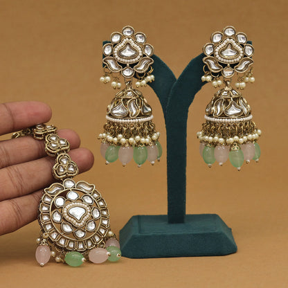 Pink & Pista Green Color Kundan Earrings With Maang Tikka (KDTE552PGRNPNK) - preyans.com