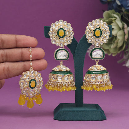 Yellow Color Kundan Earrings With Maang Tikka (KDTE555YLW) - preyans.com