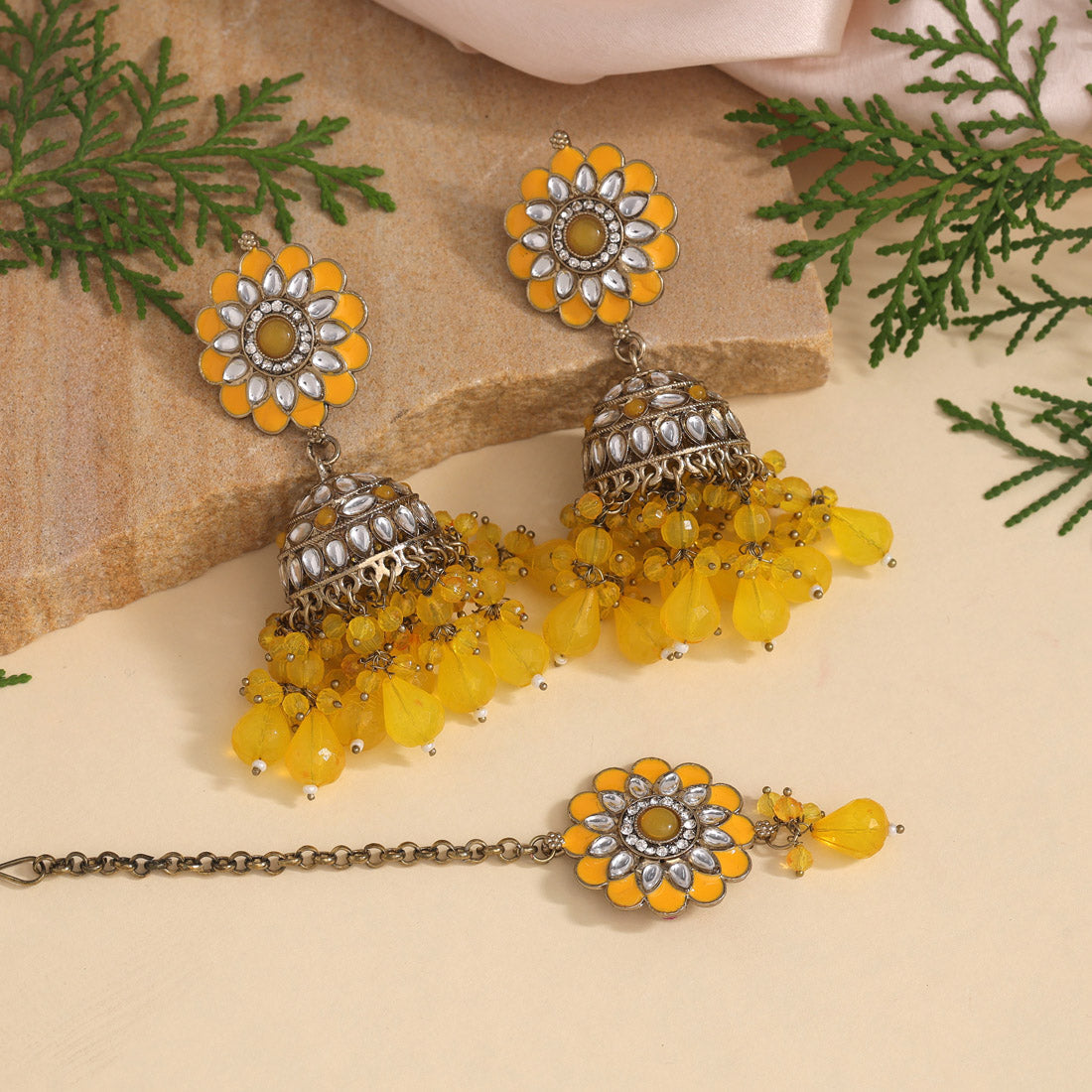 Yellow Color Kundan Earrings With Maang Tikka (KDTE559YLW) - preyans.com