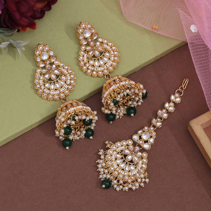 Green Color Kundan Earrings With Maang Tikka (KDTE571GRN - preyans.com