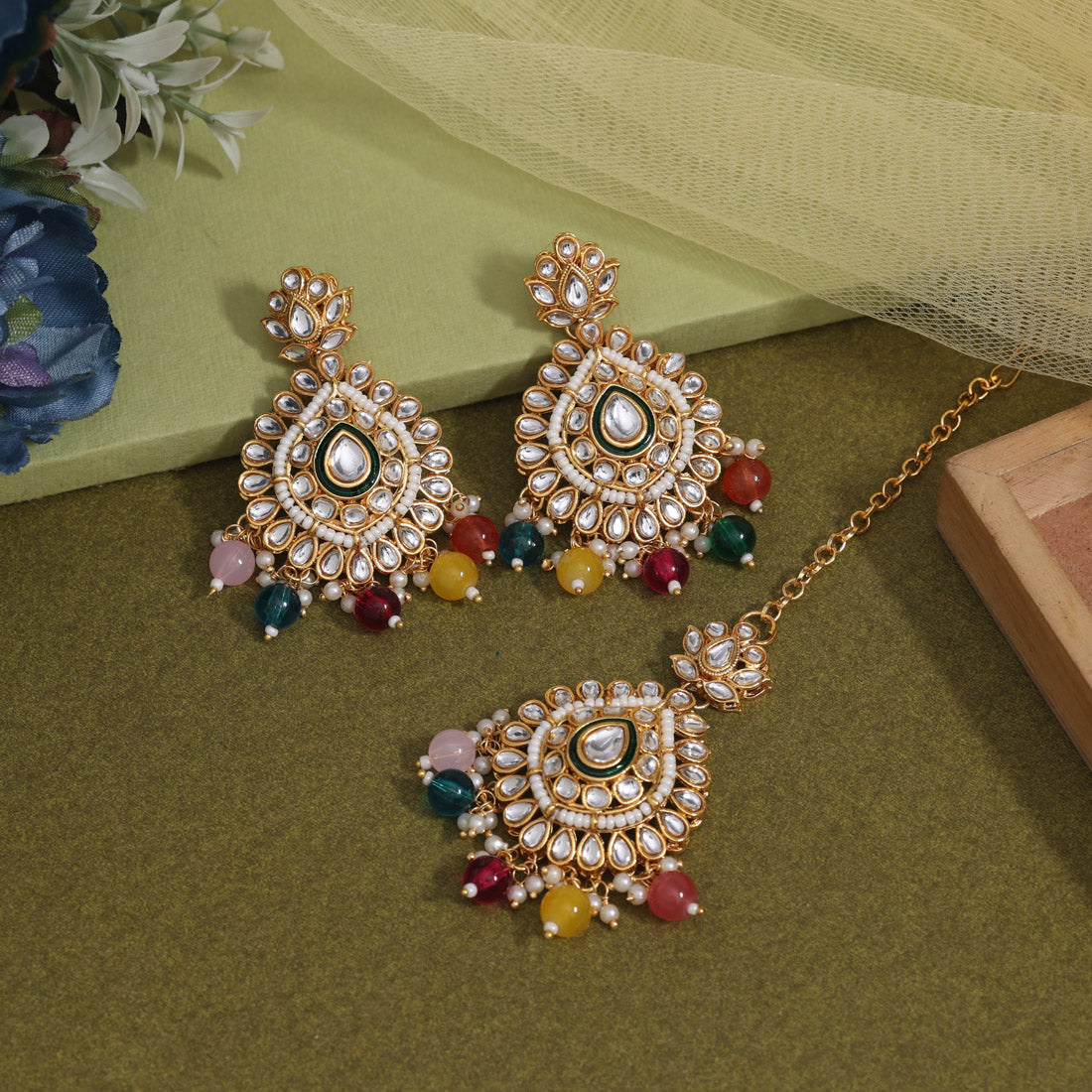 Multi Color Kundan Earrings With Maang Tikka (KDTE572MLT - preyans.com