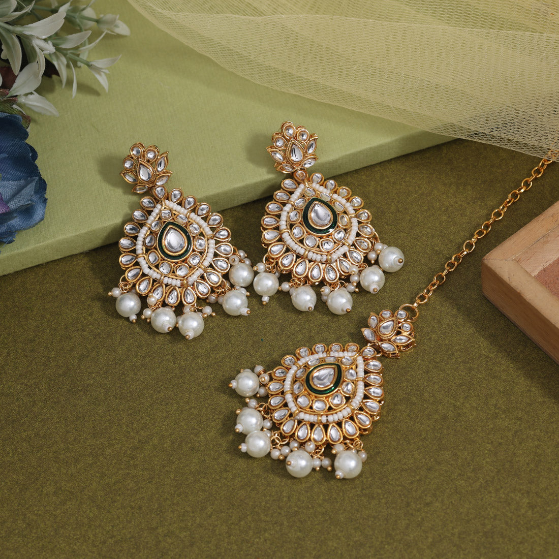 White Color Kundan Earrings With Maang Tikka (KDTE572WHT - preyans.com