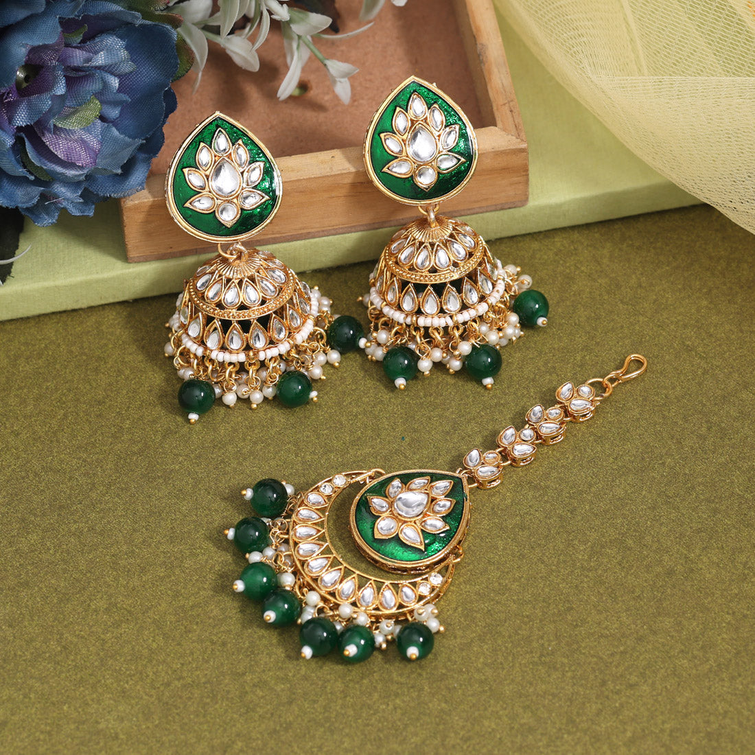 Green Color Kundan Earrings With Maang Tikka (KDTE573GRN - preyans.com