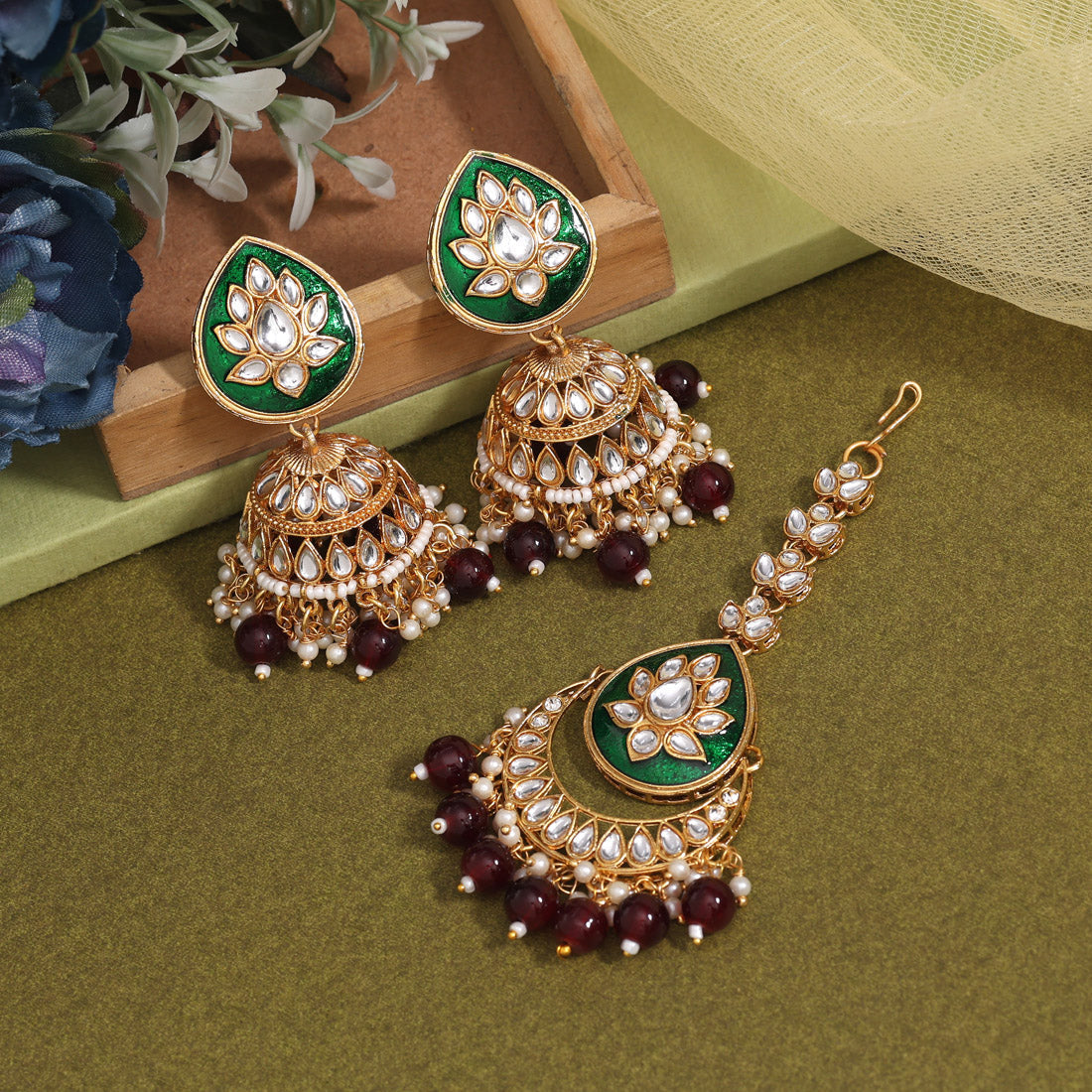 Maroon Color Kundan Earrings With Maang Tikka (KDTE573MRN - preyans.com