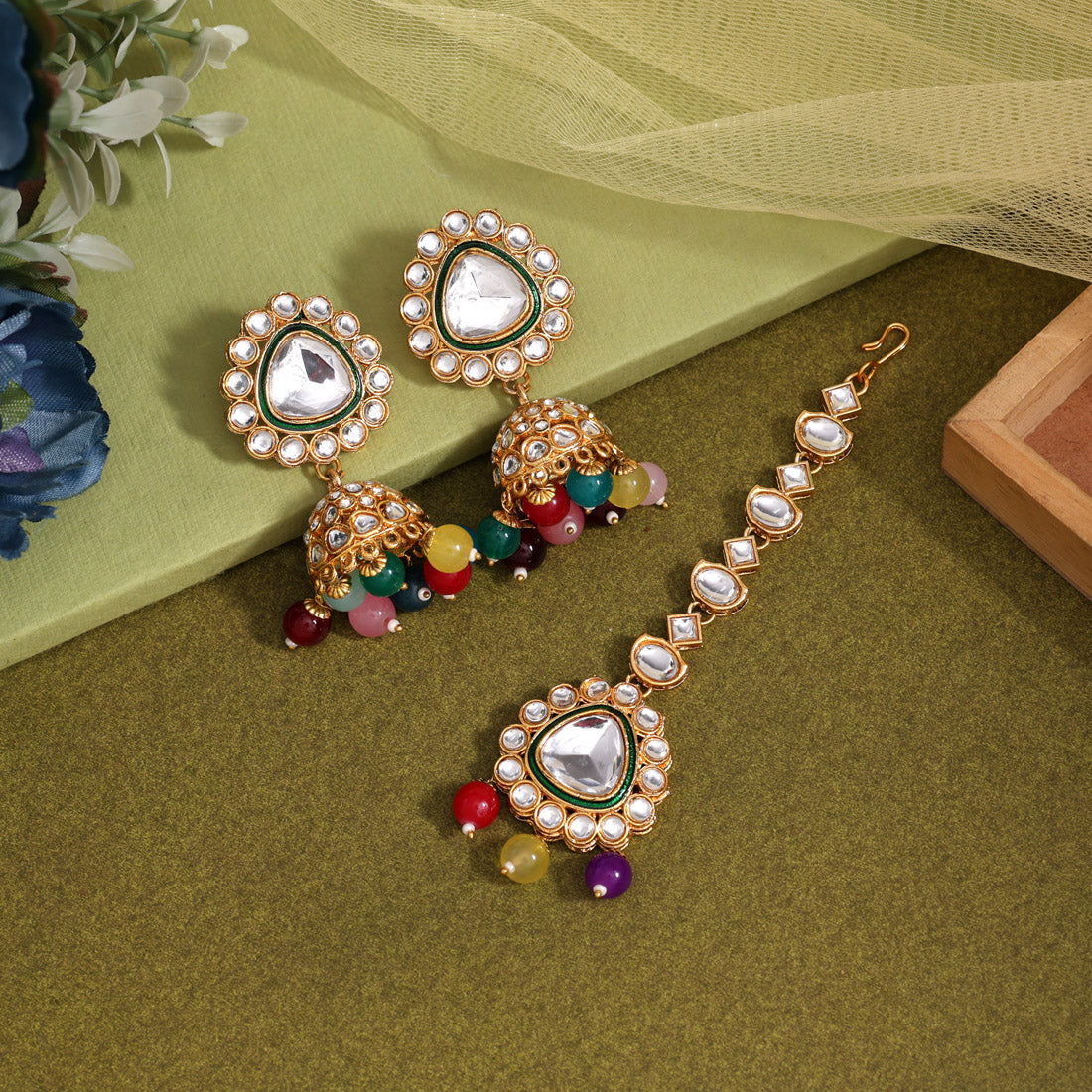 Multi Color Kundan Earrings With Maang Tikka (KDTE574MLT - preyans.com