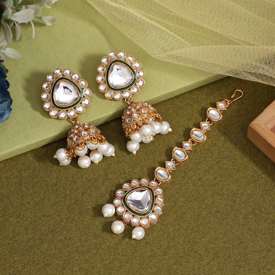 White Color Kundan Earrings With Maang Tikka (KDTE574WHT - preyans.com