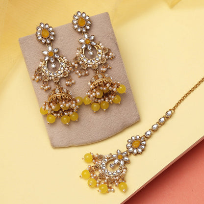 Yellow Color Kundan Earrings With Maang Tikka (KDTE575YLW) - preyans.com