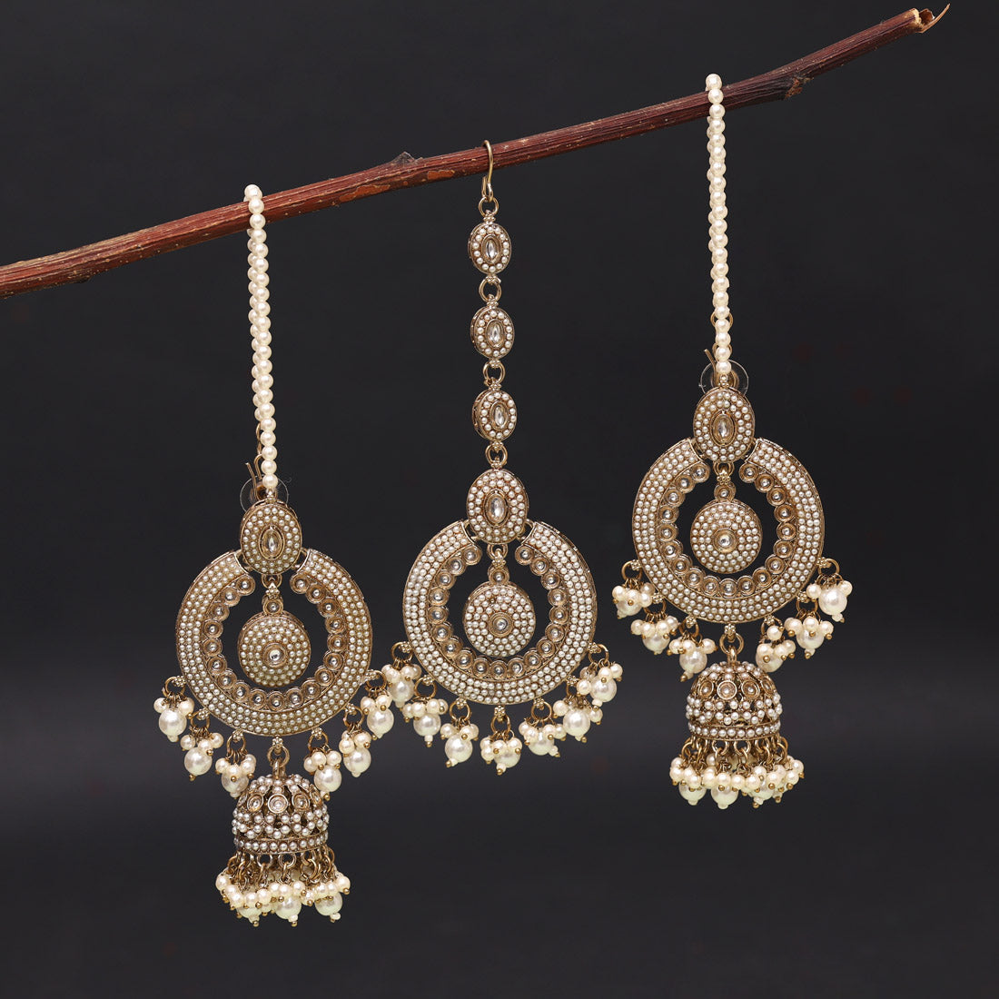 White Color Kundan Earrings With Maang Tikka (KDTE578WHT) - preyans.com