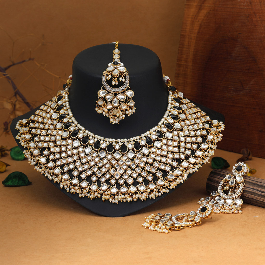 Black Color Kundan Necklace Set (KN1026BLK) - Preyans.com