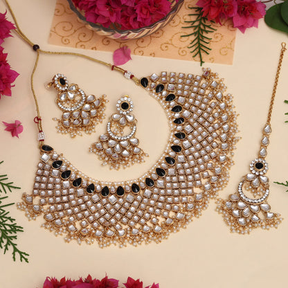 Black Color Kundan Necklace Set (KN1026BLK) - Preyans.com