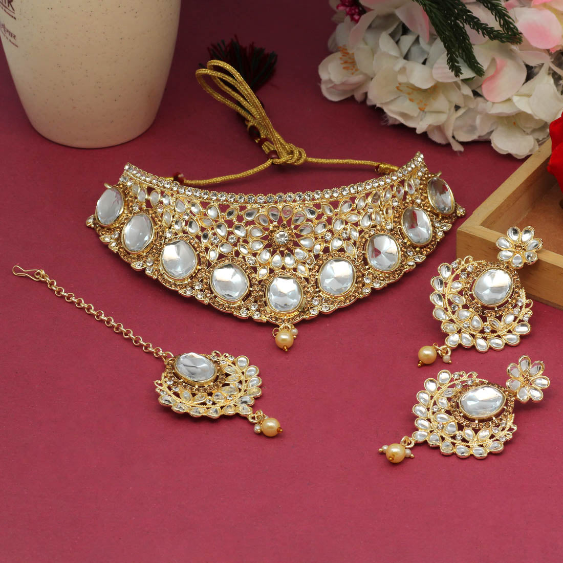 Gold Color Choker Kundan Necklace Set (KN1128GLD) - preyans.com