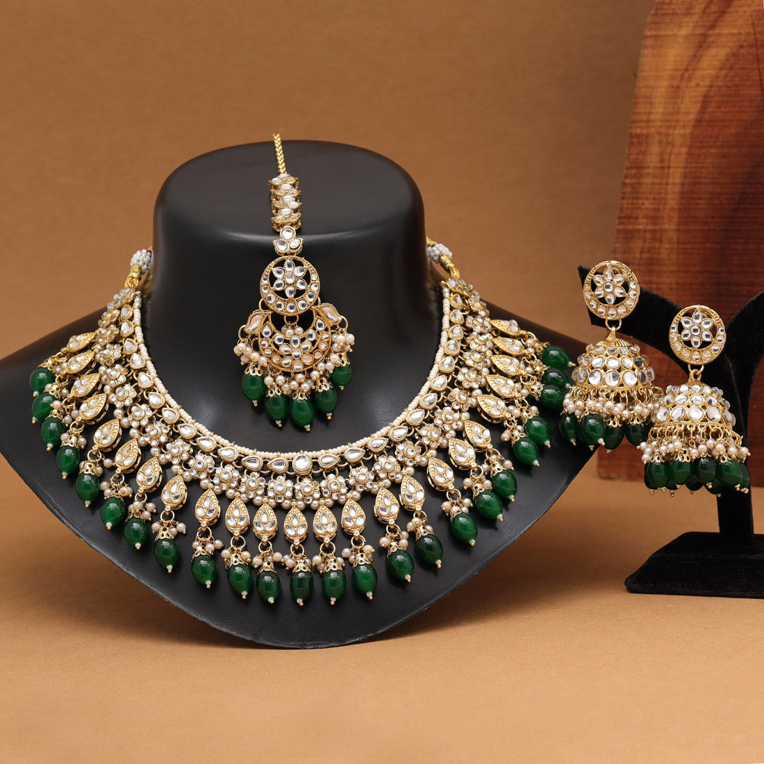 Green Color Kundan Necklace Set (KN1375GRN) - Preyans.com