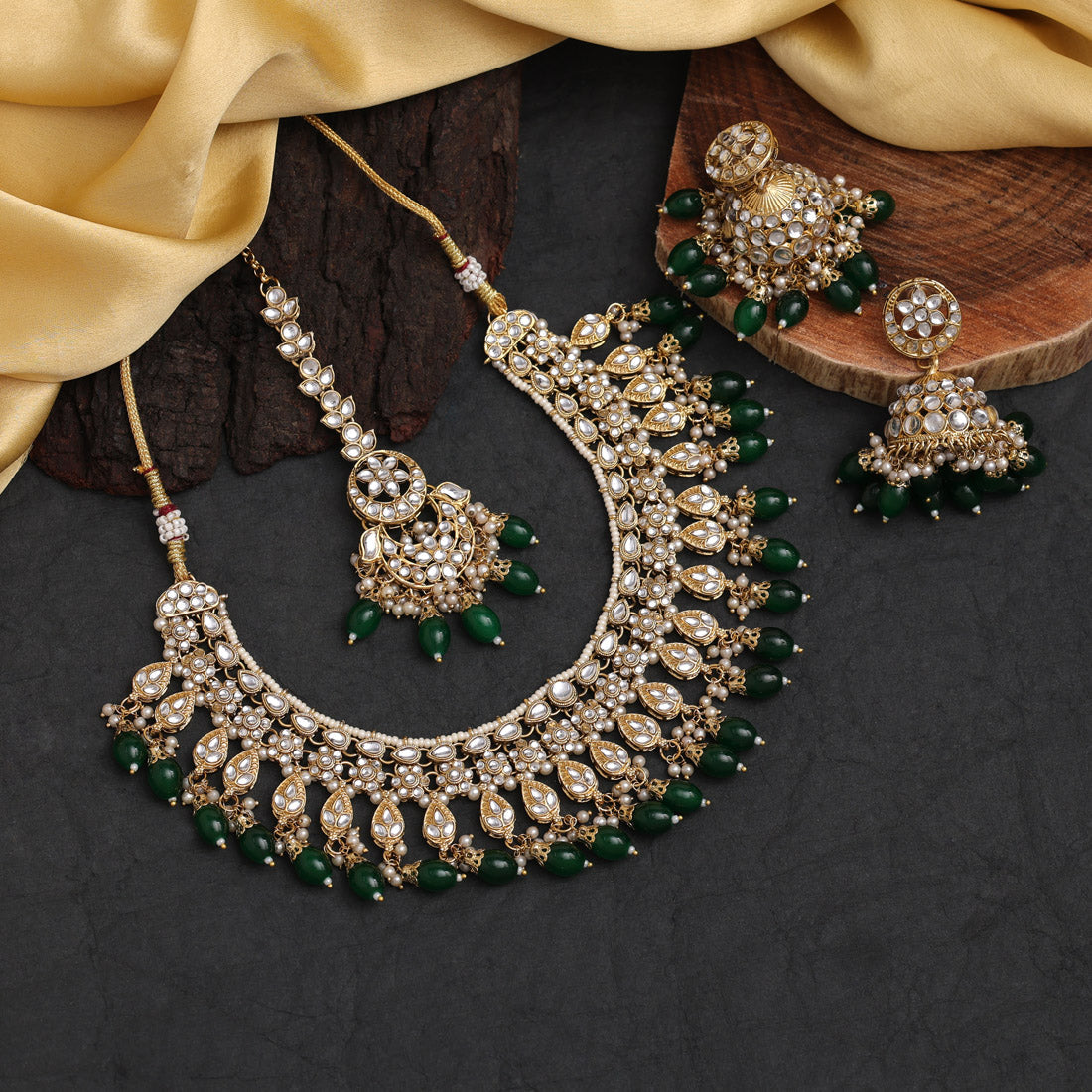 Green Color Kundan Necklace Set (KN1375GRN) - Preyans.com