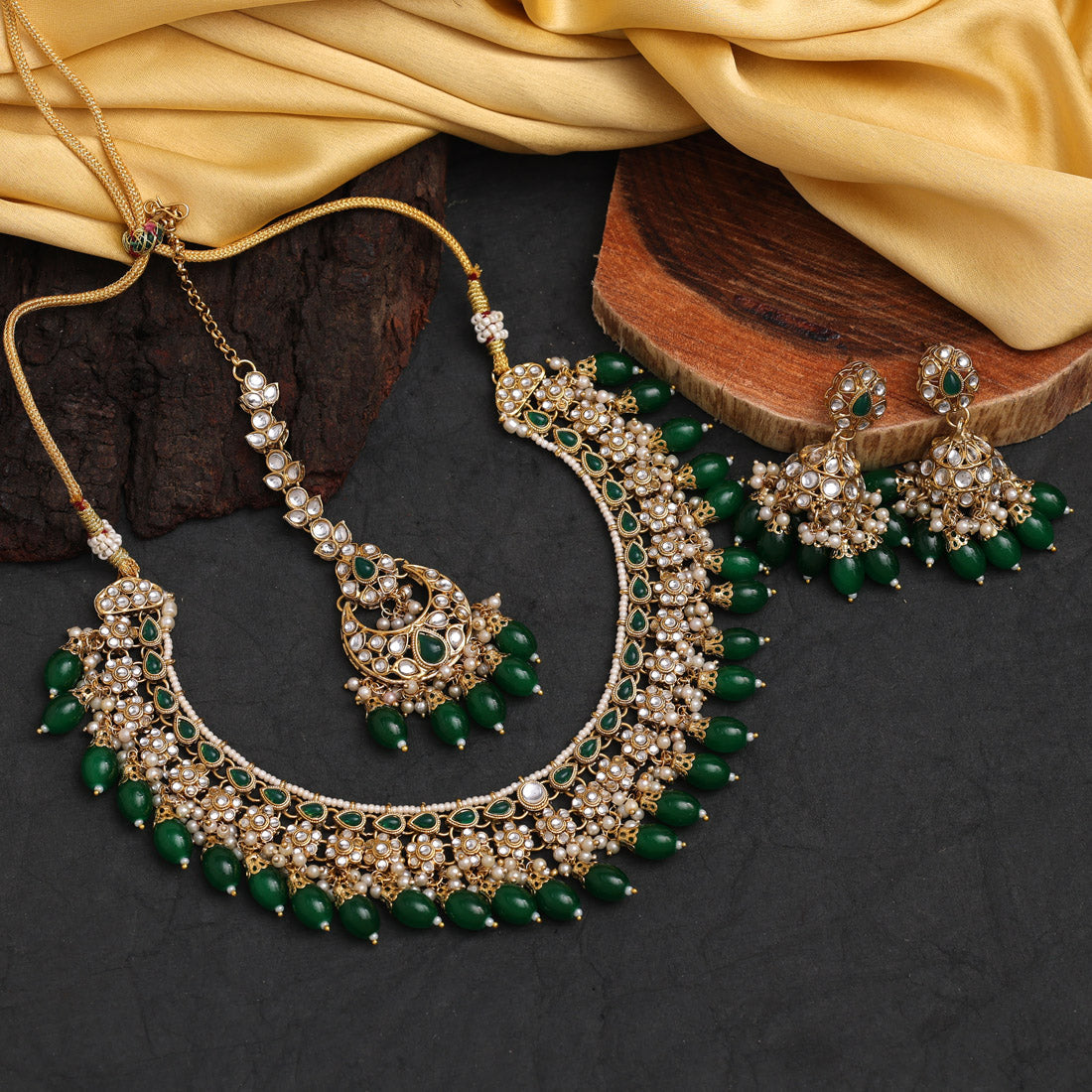 Green Color Kundan Necklace Set (KN1376GRN) - preyans.com