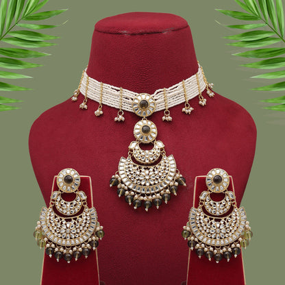 Mahendi Green Color Choker Kundan Necklace Set (KN1378MGRN) - preyans.com