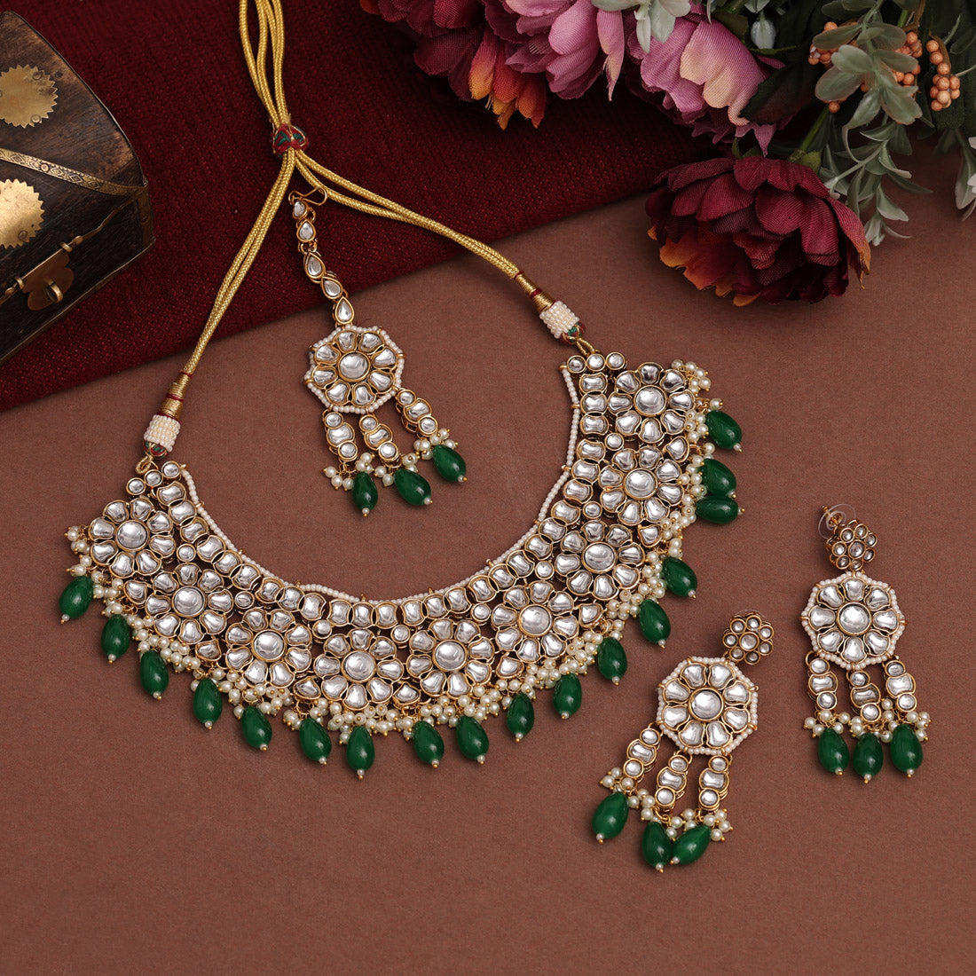 Green Color Kundan Necklace Set (KN1390GRN) - preyans.com