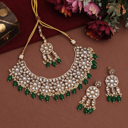 Green Color Kundan Necklace Set (KN1390GRN) - preyans.com